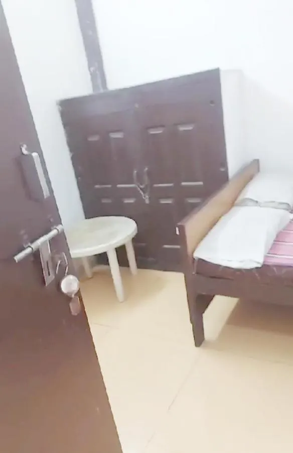 Gandhi Ganaga Guest House Varanasi